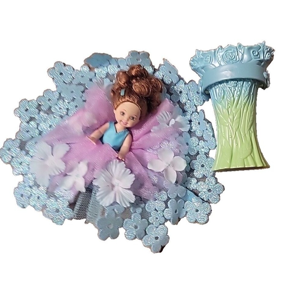 2006 Mattel Barbie Kelly Flower Girl‎ Bouquet Redhead w/ stand
